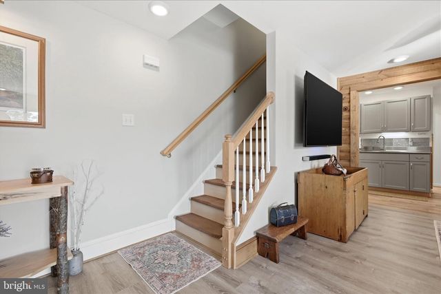700 MASTERS DR, Cross Junction, VA 22625