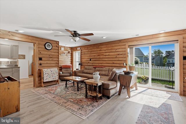 700 MASTERS DR, Cross Junction, VA 22625