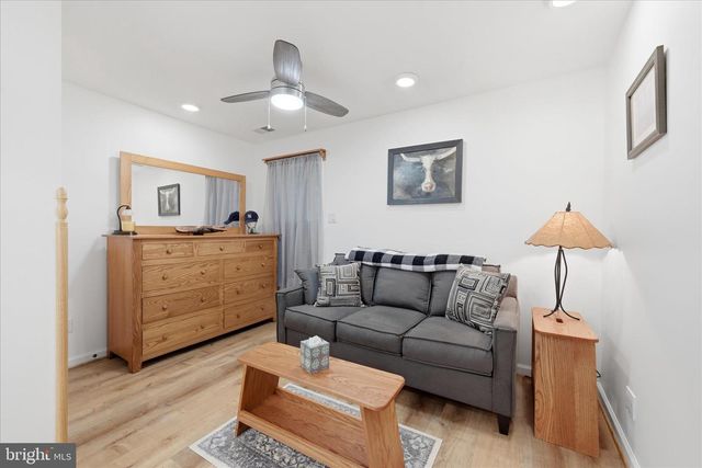 700 MASTERS DR, Cross Junction, VA 22625