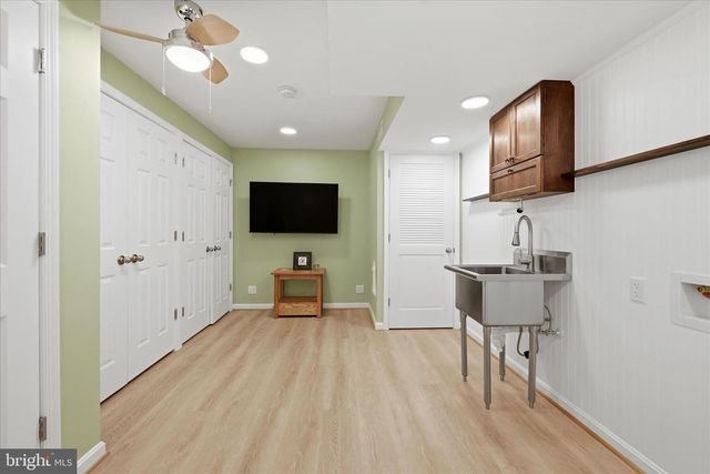 700 MASTERS DR, Cross Junction, VA 22625