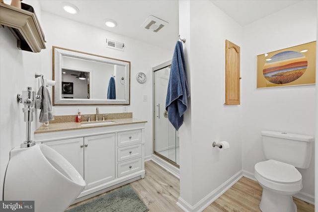 700 MASTERS DR, Cross Junction, VA 22625