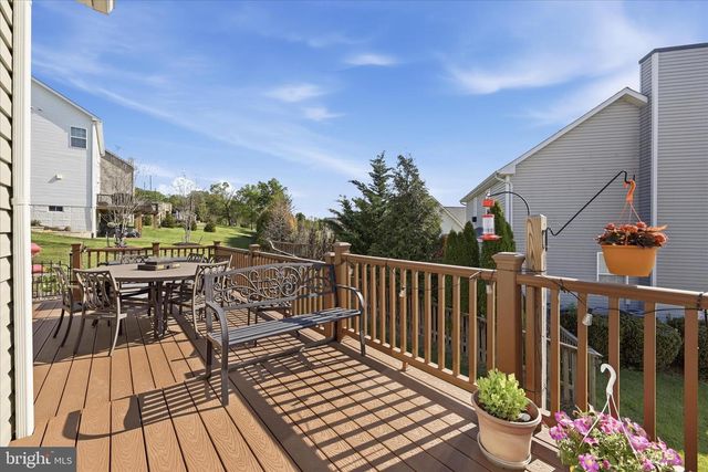 700 MASTERS DR, Cross Junction, VA 22625