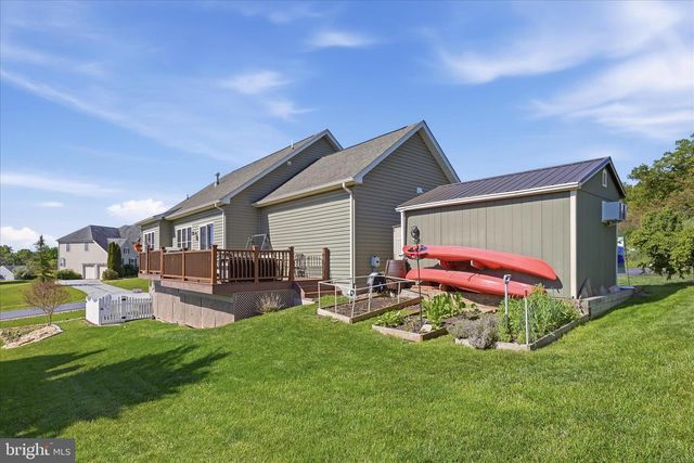 700 MASTERS DR, Cross Junction, VA 22625