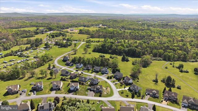 700 MASTERS DR, Cross Junction, VA 22625