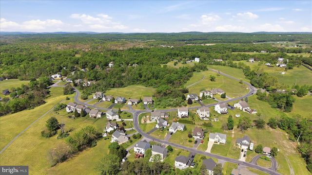 700 MASTERS DR, Cross Junction, VA 22625