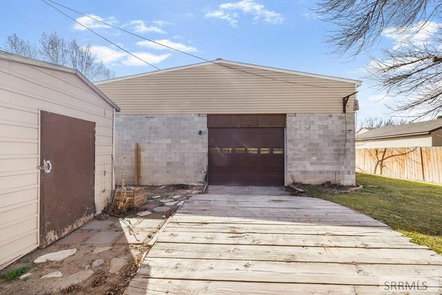 161 Beacon Drive, Idaho Falls, ID 83402