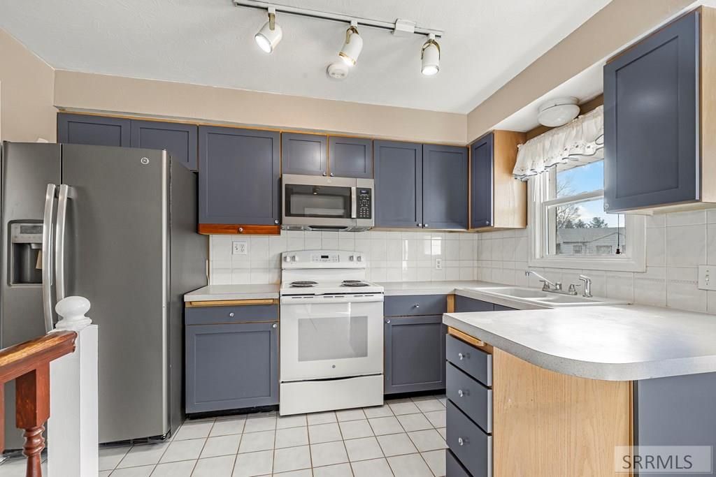 Image 8 of property listing at 161 Beacon Drive, Idaho Falls, ID 83402