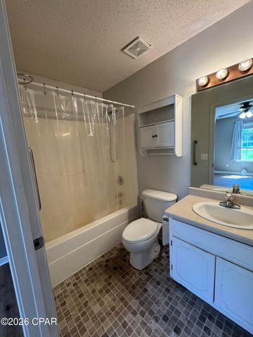 2632 Mashburn Road, Marianna, FL 32448