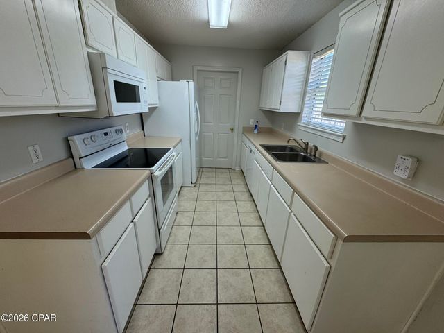 2632 Mashburn Road, Marianna, FL 32448