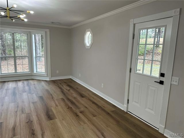 616 7th NW, Reform, AL 35481