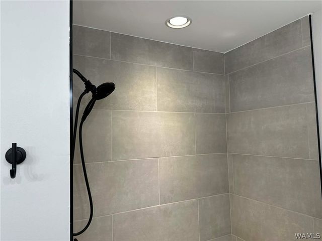 616 7th NW, Reform, AL 35481