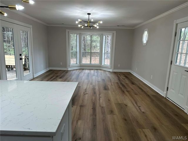 616 7th NW, Reform, AL 35481