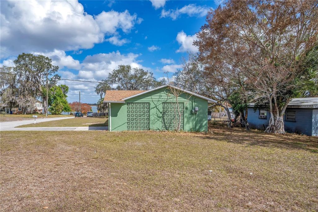 Image 20 of property listing at 1011 LUCERNE DRIVE, Sebring, FL 33870