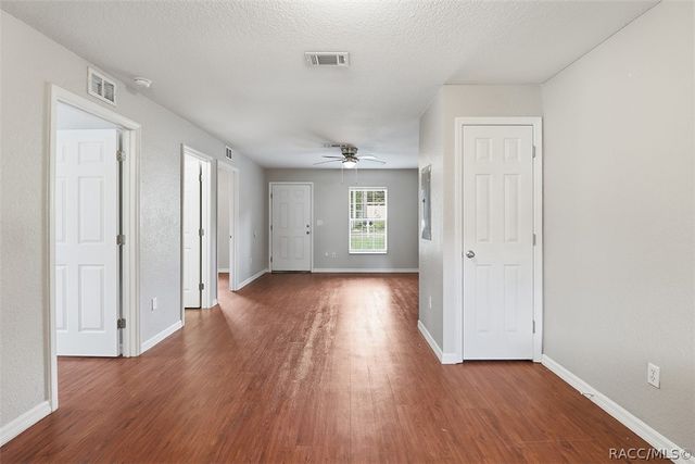9271 N Peachtree Way, Citrus Springs, FL 34434