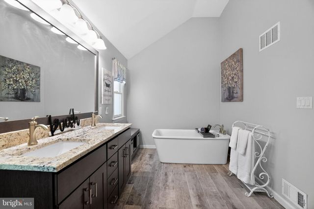 210 GYPSIE LN, West Chester, PA 19380
