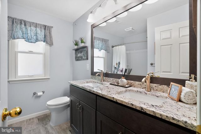 210 GYPSIE LN, West Chester, PA 19380