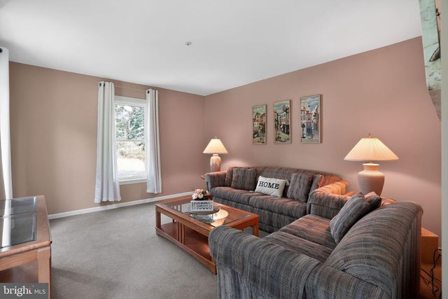 210 GYPSIE LN, West Chester, PA 19380