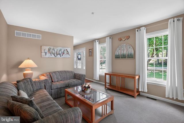210 GYPSIE LN, West Chester, PA 19380