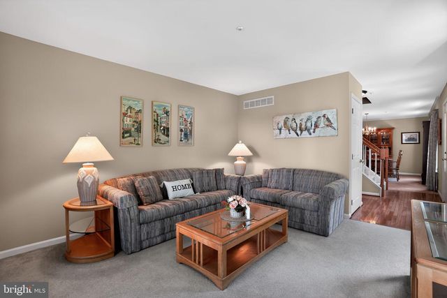 210 GYPSIE LN, West Chester, PA 19380
