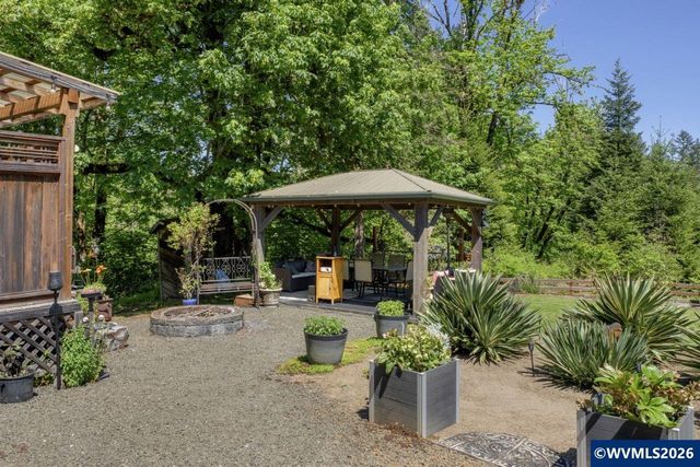 23830 Old Peak Rd, Philomath, OR 97370