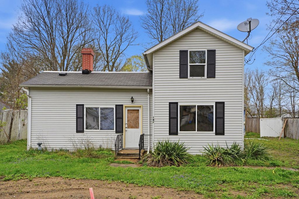 187 New Street, Galesburg, MI 49053