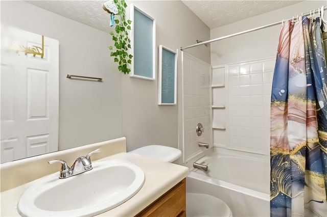 5559 Strathmoor Manor Circle, Lithonia, GA 30058