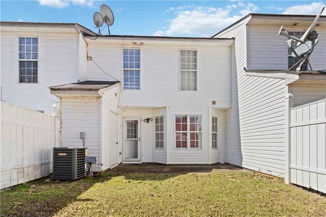 5559 Strathmoor Manor Circle, Lithonia, GA 30058