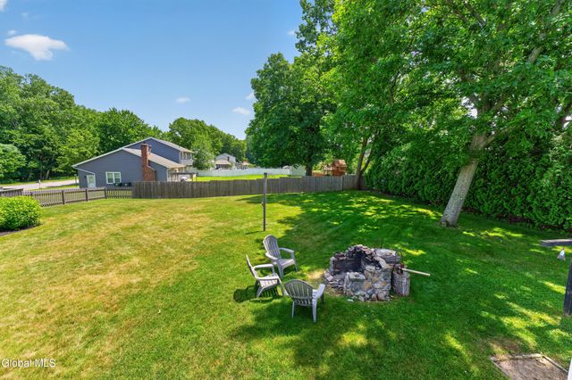 4 Stottle Lane, Glenville, NY 12302
