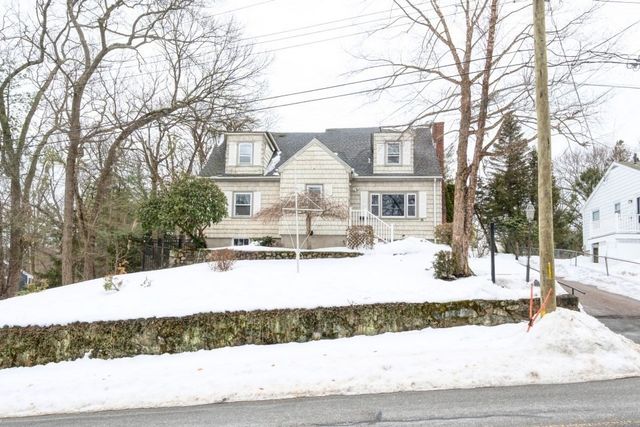 193 Vincent Rd, Dedham, MA 02026