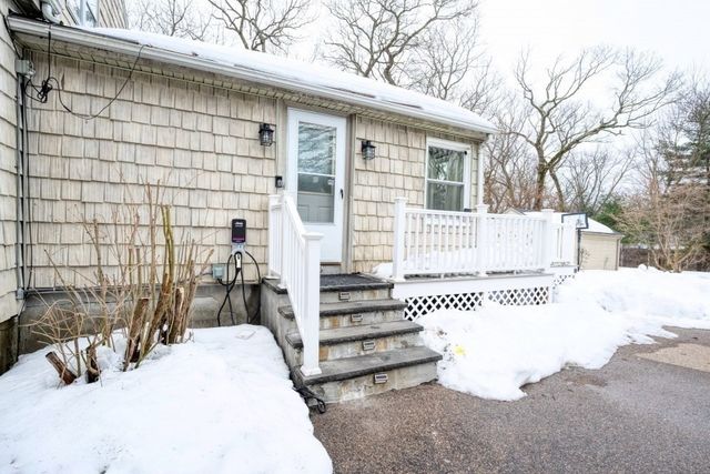 193 Vincent Rd, Dedham, MA 02026