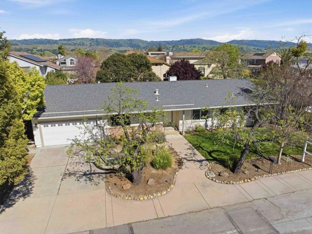 17266 James Lex Lane, Morgan Hill, CA 95037