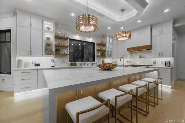 26 Saint Andrews Court, Old Westbury, NY 11568