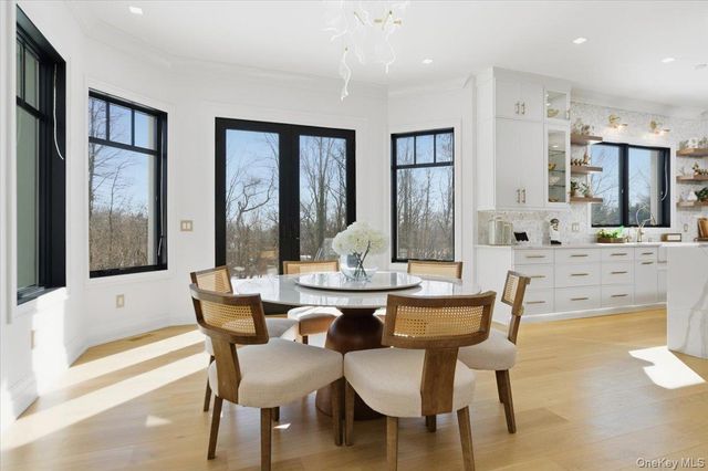 26 Saint Andrews Court, Old Westbury, NY 11568