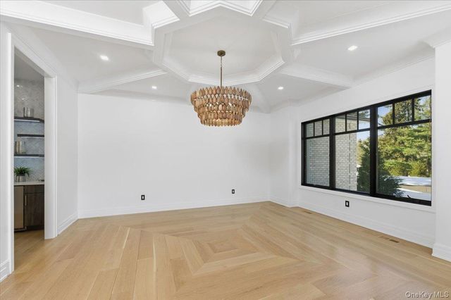 26 Saint Andrews Court, Old Westbury, NY 11568