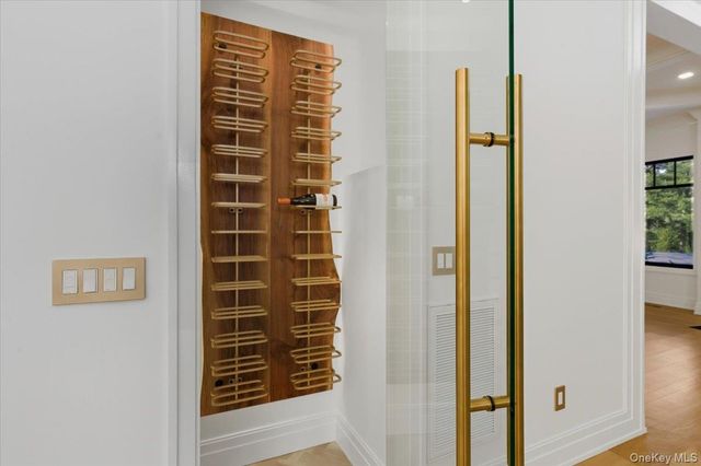 26 Saint Andrews Court, Old Westbury, NY 11568