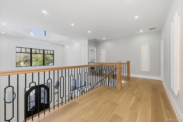 26 Saint Andrews Court, Old Westbury, NY 11568