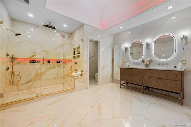 26 Saint Andrews Court, Old Westbury, NY 11568