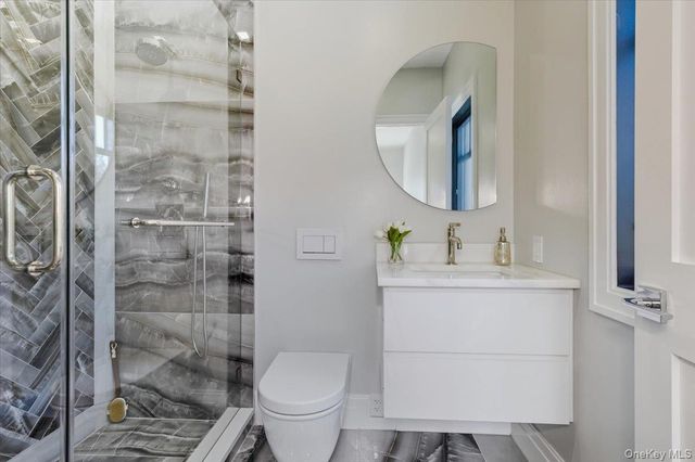 26 Saint Andrews Court, Old Westbury, NY 11568