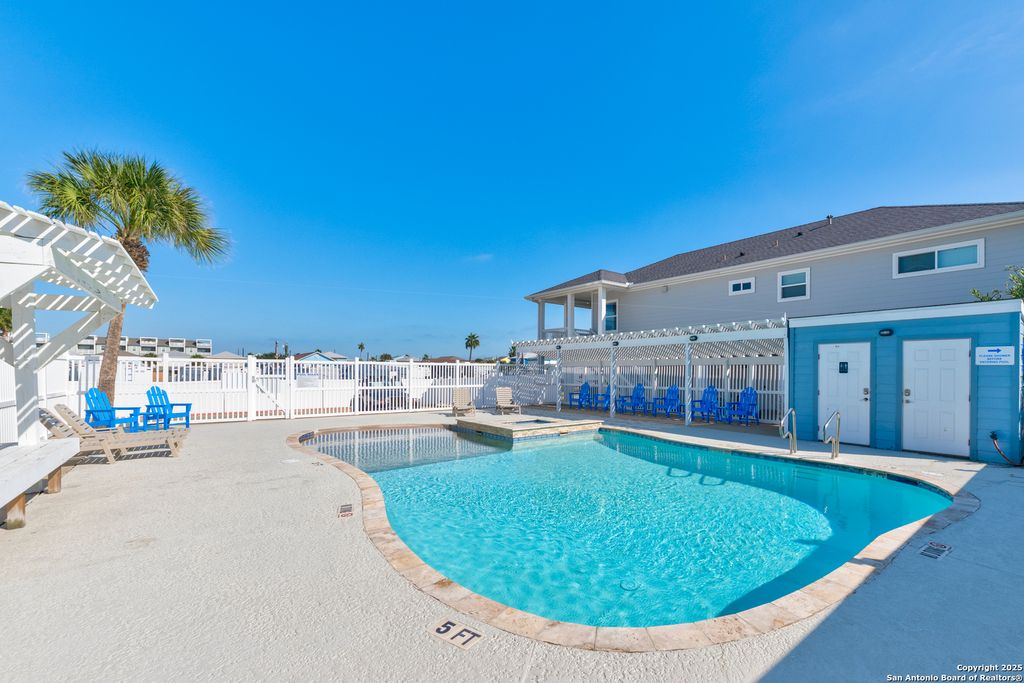 1901 S Station St #121, Port Aransas, TX 78373