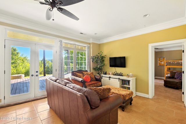 348 Lakeshore Dr, Leitchfield, KY 42754