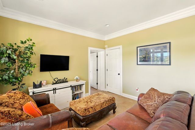 348 Lakeshore Dr, Leitchfield, KY 42754