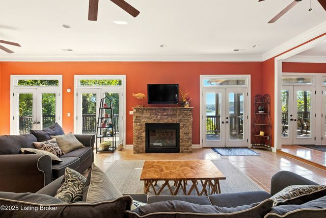 348 Lakeshore Dr, Leitchfield, KY 42754