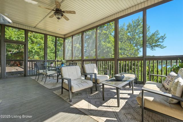 348 Lakeshore Dr, Leitchfield, KY 42754