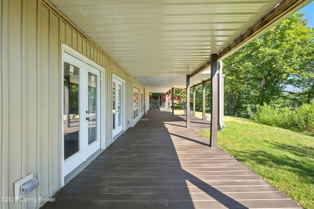 348 Lakeshore Dr, Leitchfield, KY 42754