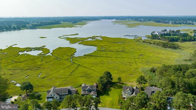 100 ROBIN HOOD TRL, Ocean Pines, MD 21811