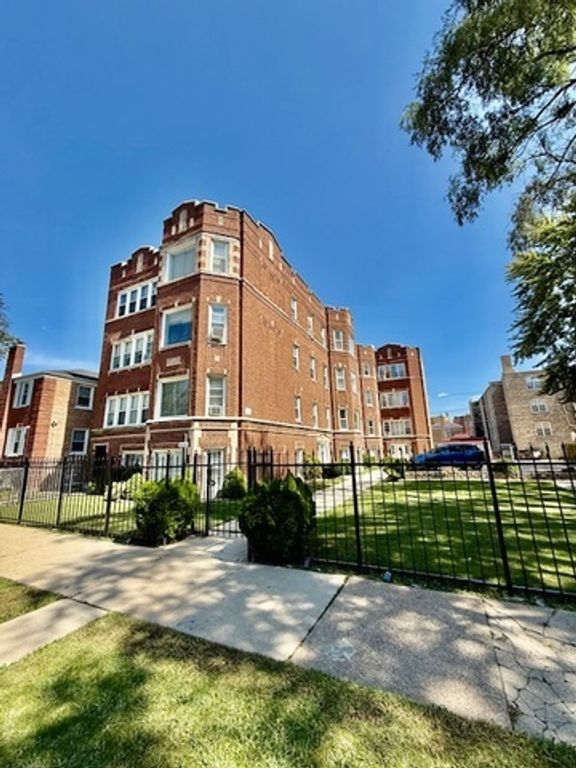 9211 S Laflin Street 1D, Chicago, IL 60620