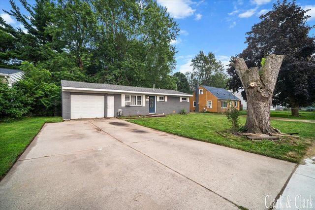 6037 Hughes Road, Lansing, MI 48911