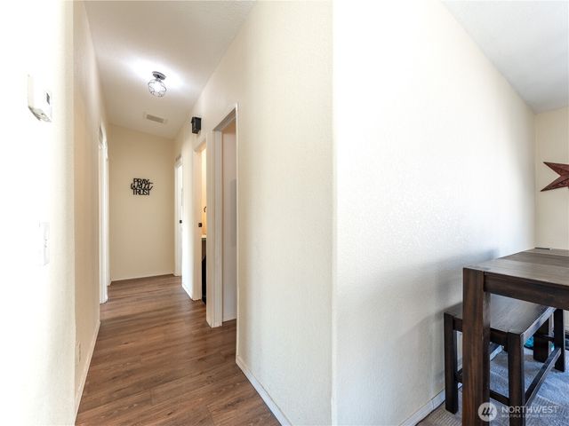 105 3rd Street SW, Rock Island, WA 98850