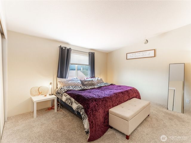 105 3rd Street SW, Rock Island, WA 98850