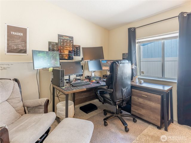 105 3rd Street SW, Rock Island, WA 98850